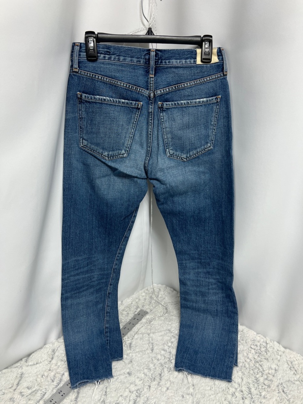 Citizens of Humanity Liya Distressed Blue Hi-Lo Hem Jeans. Raw hem size 26 - Picture 2 of 9